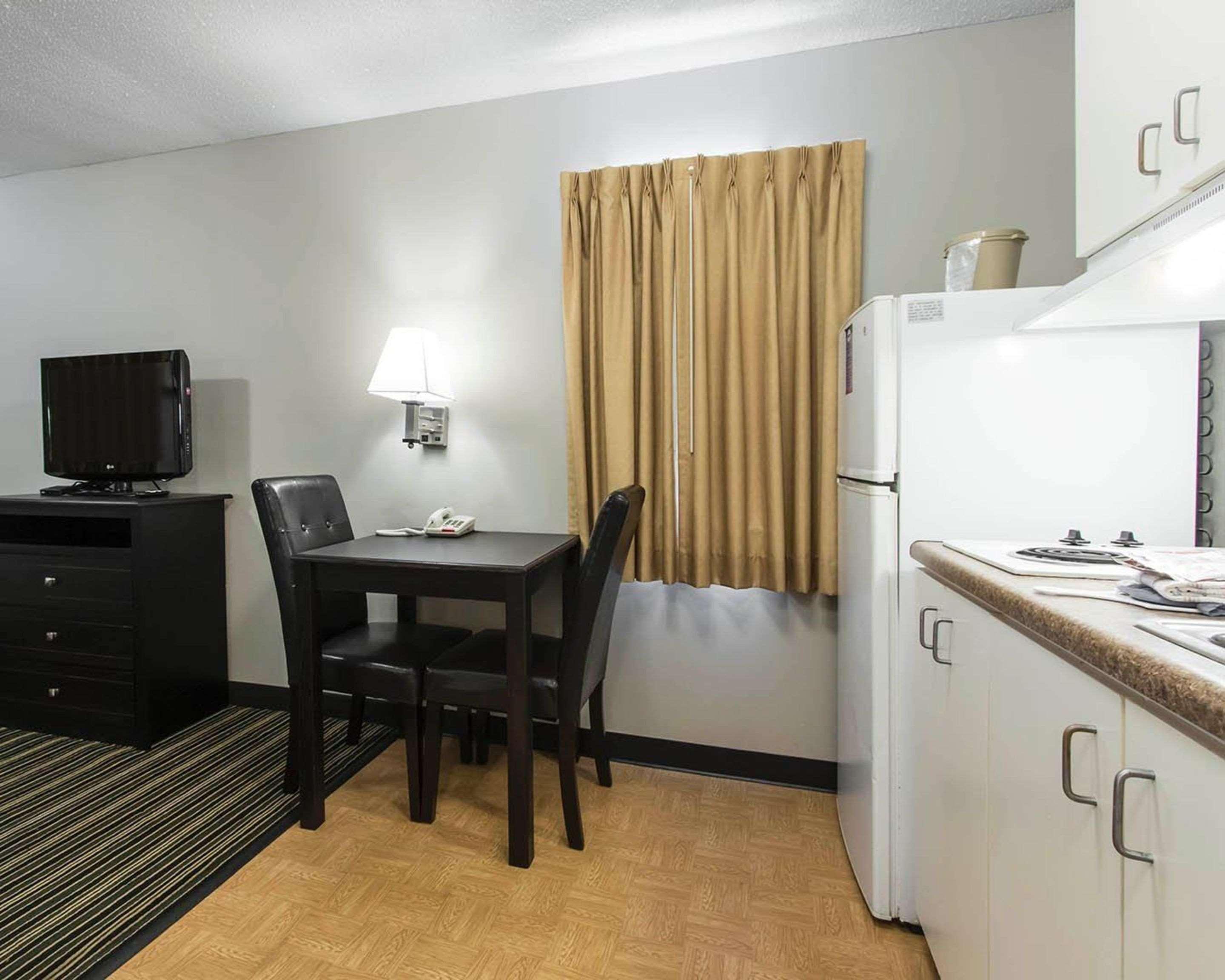 Suburban Extended Stay Hotel Naval Base Area Warrington Εξωτερικό φωτογραφία