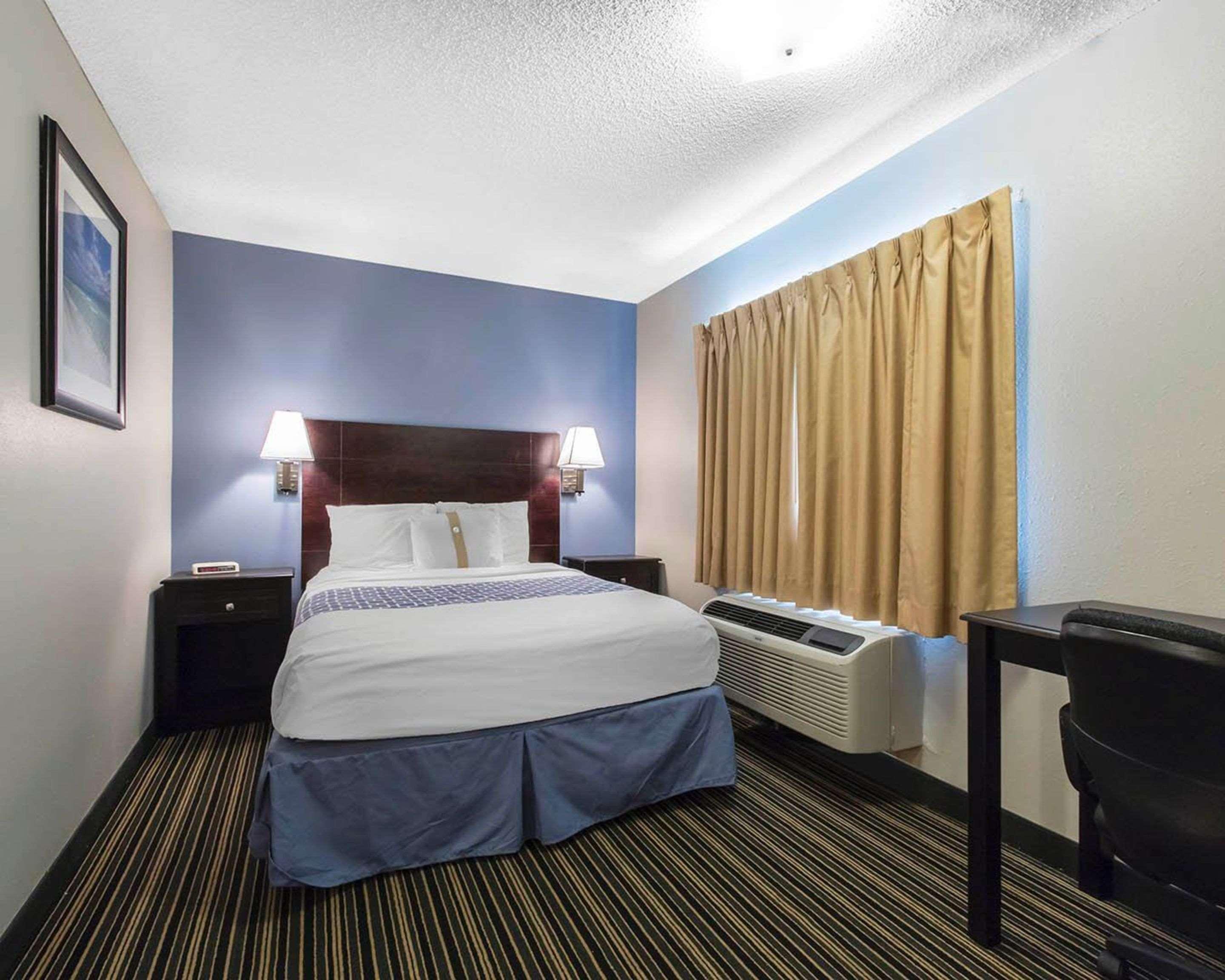 Suburban Extended Stay Hotel Naval Base Area Warrington Εξωτερικό φωτογραφία