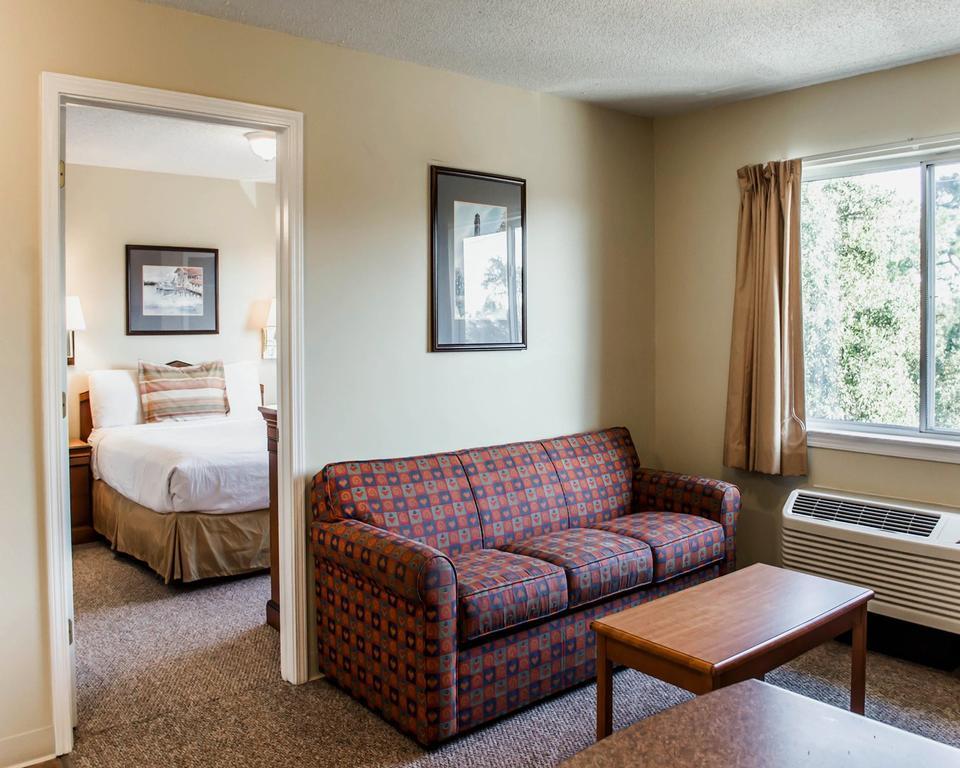 Suburban Extended Stay Hotel Naval Base Area Warrington Εξωτερικό φωτογραφία