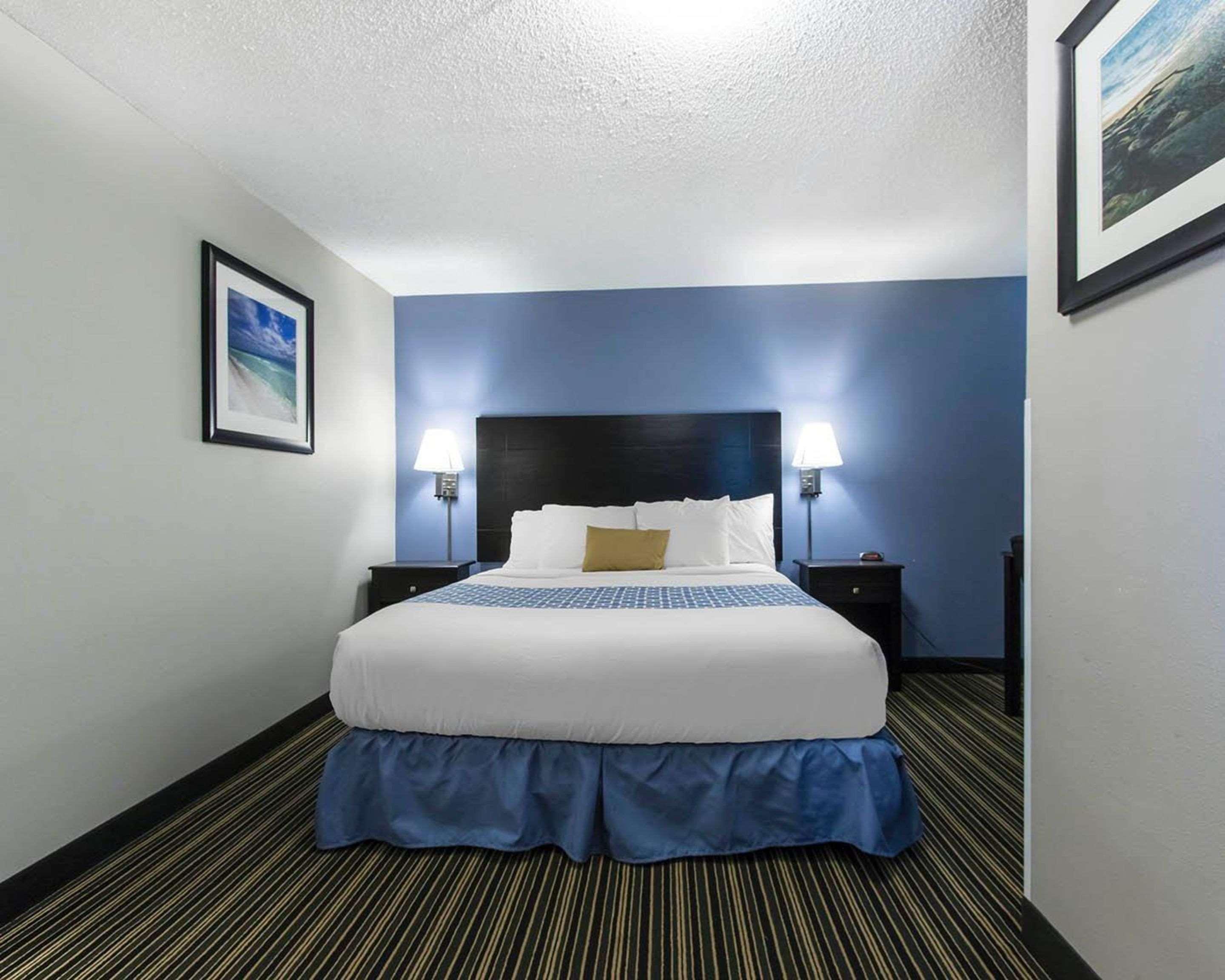 Suburban Extended Stay Hotel Naval Base Area Warrington Εξωτερικό φωτογραφία