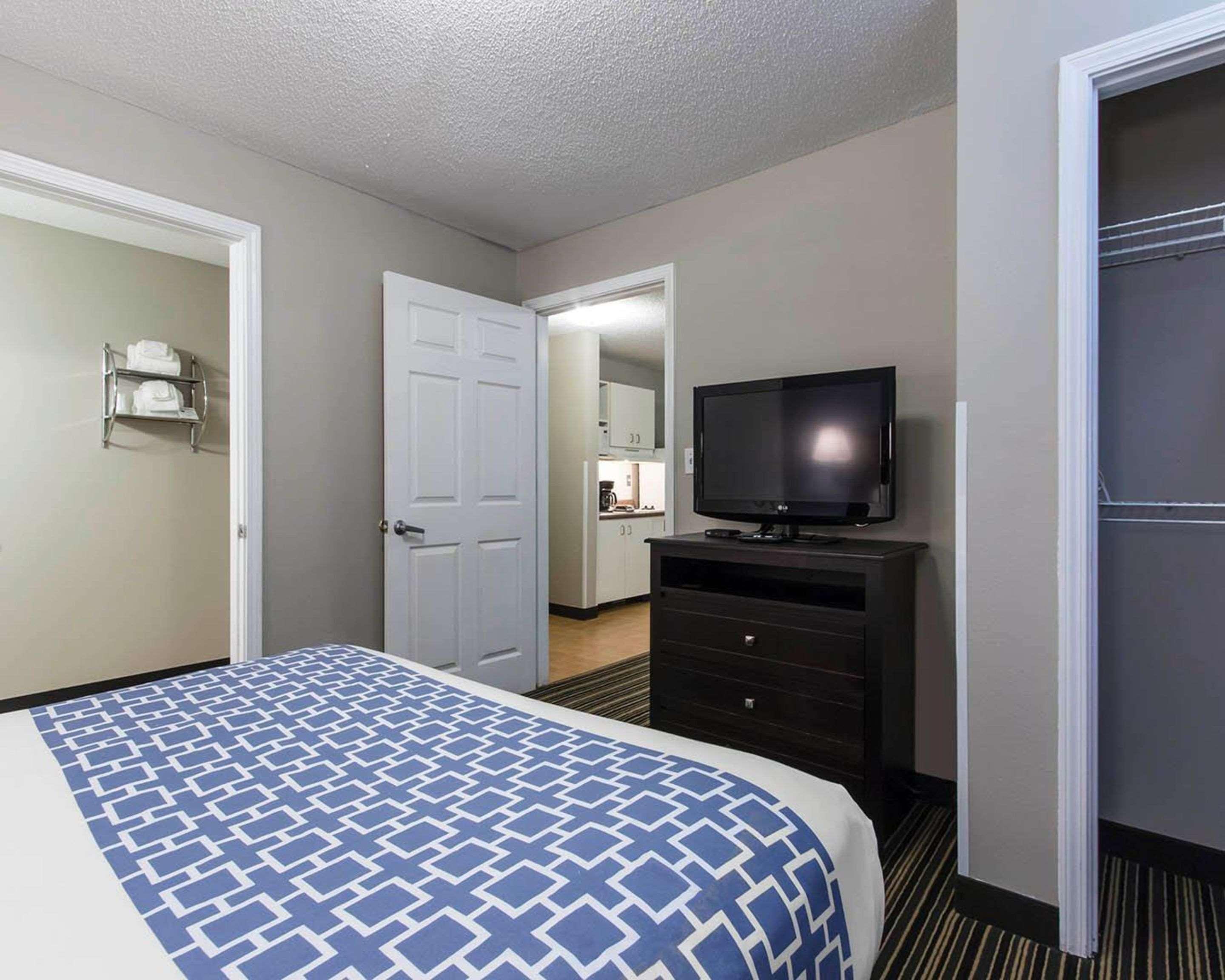 Suburban Extended Stay Hotel Naval Base Area Warrington Εξωτερικό φωτογραφία