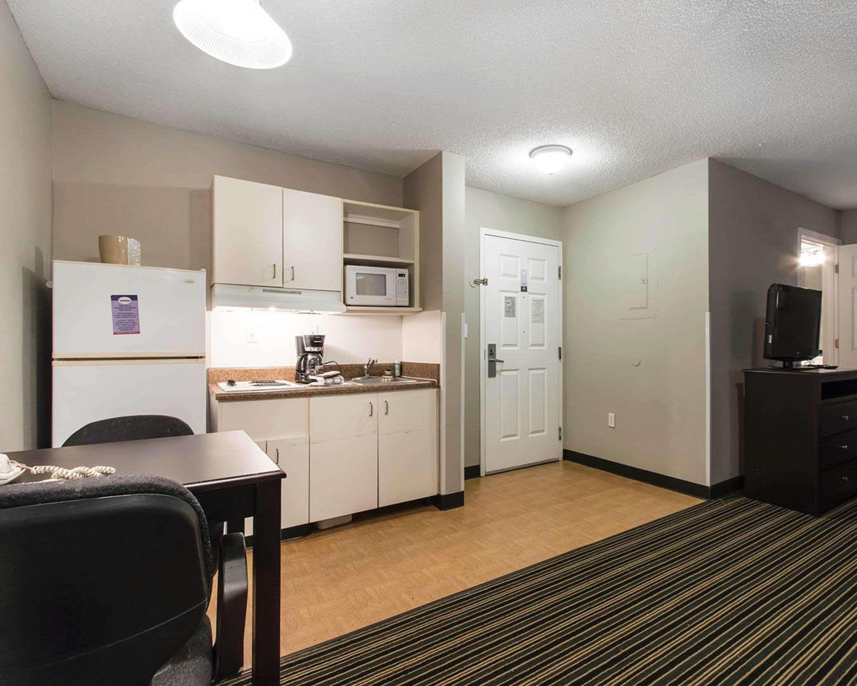Suburban Extended Stay Hotel Naval Base Area Warrington Εξωτερικό φωτογραφία