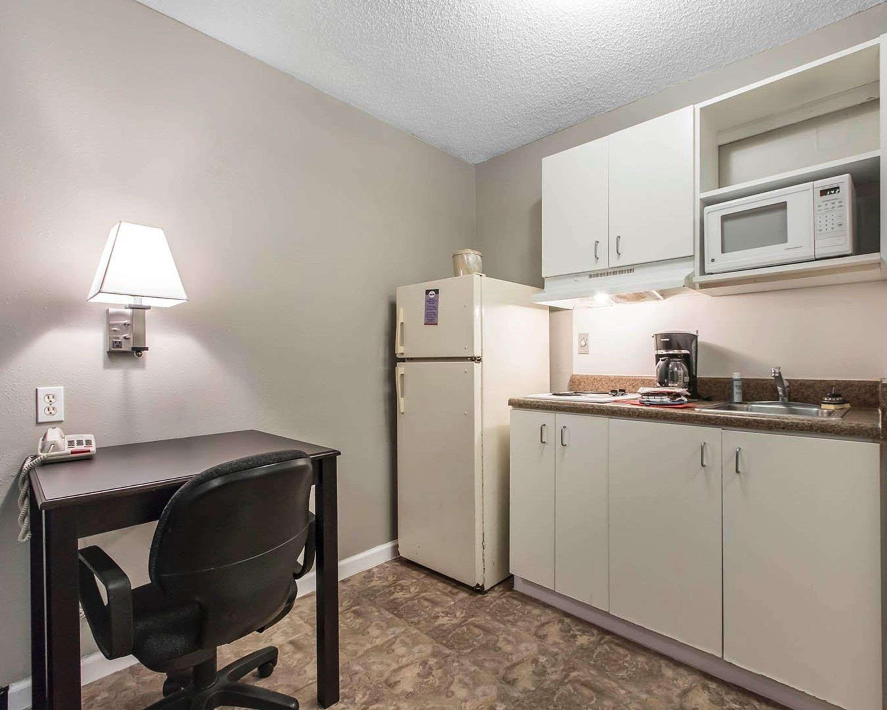 Suburban Extended Stay Hotel Naval Base Area Warrington Εξωτερικό φωτογραφία