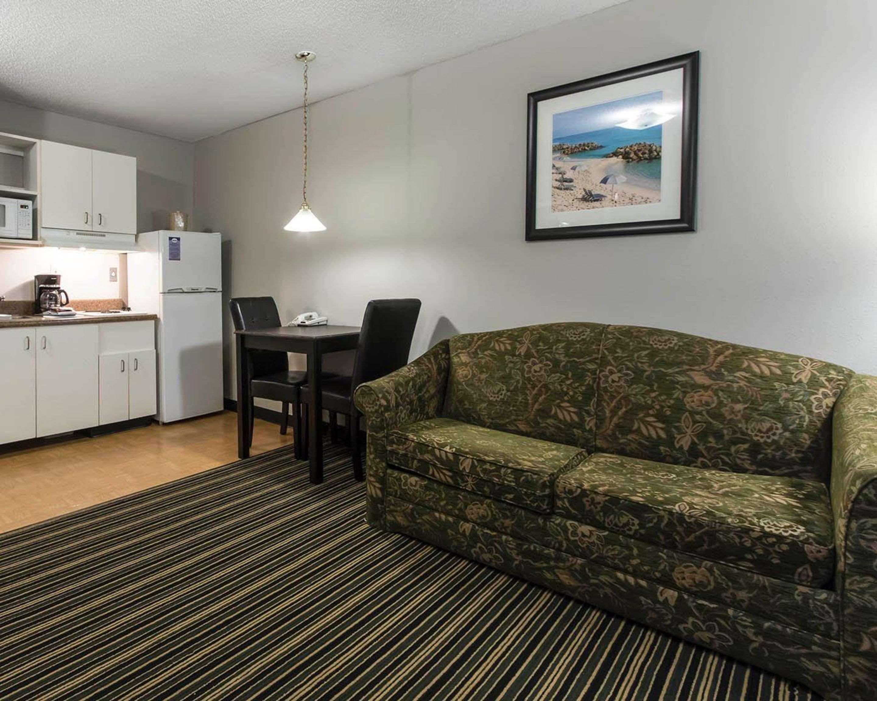 Suburban Extended Stay Hotel Naval Base Area Warrington Εξωτερικό φωτογραφία