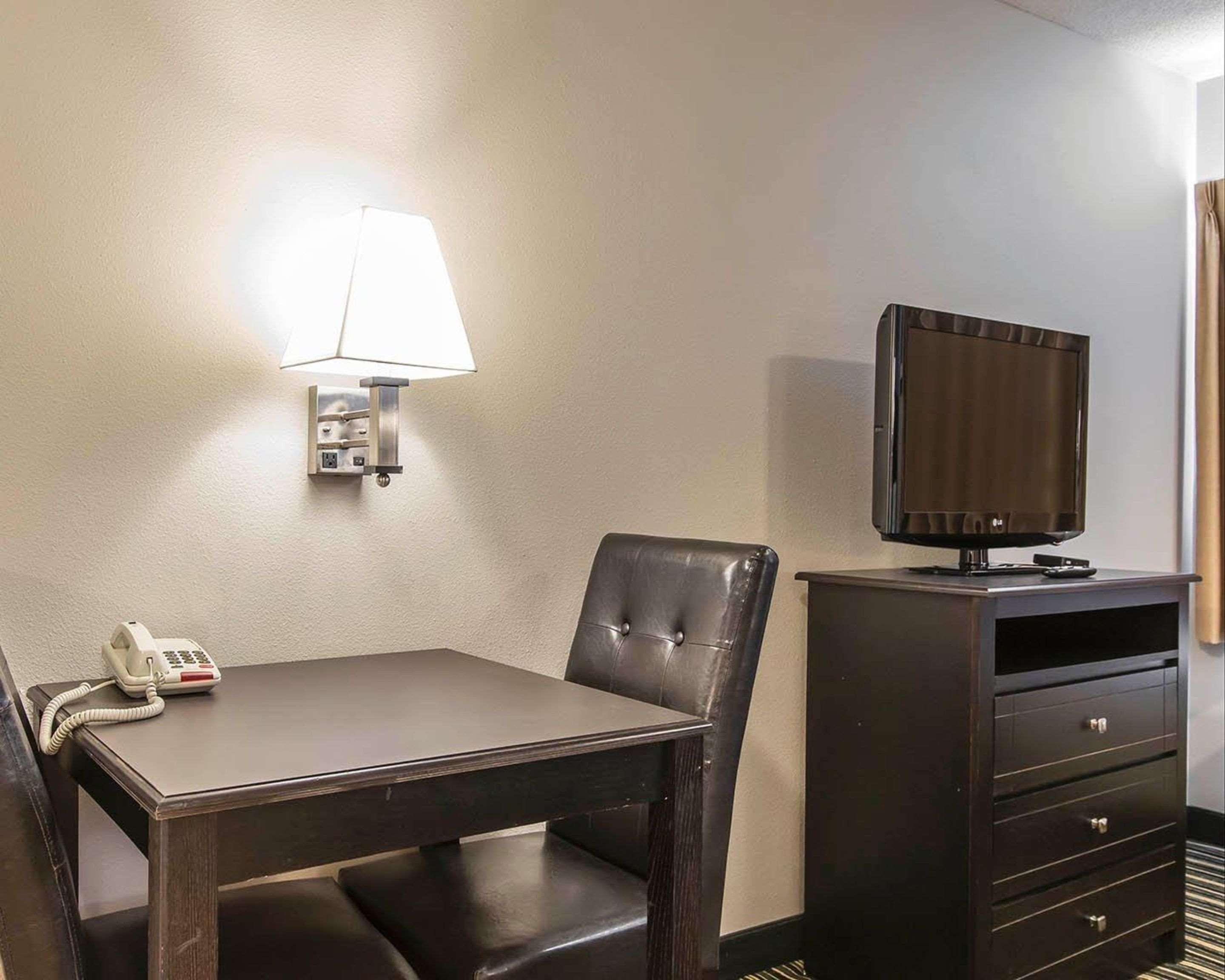 Suburban Extended Stay Hotel Naval Base Area Warrington Εξωτερικό φωτογραφία